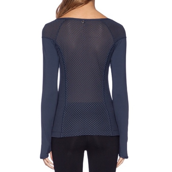 Lorna Jane Tops - Lorna Jane Excel Pullover Long Sleeve Top